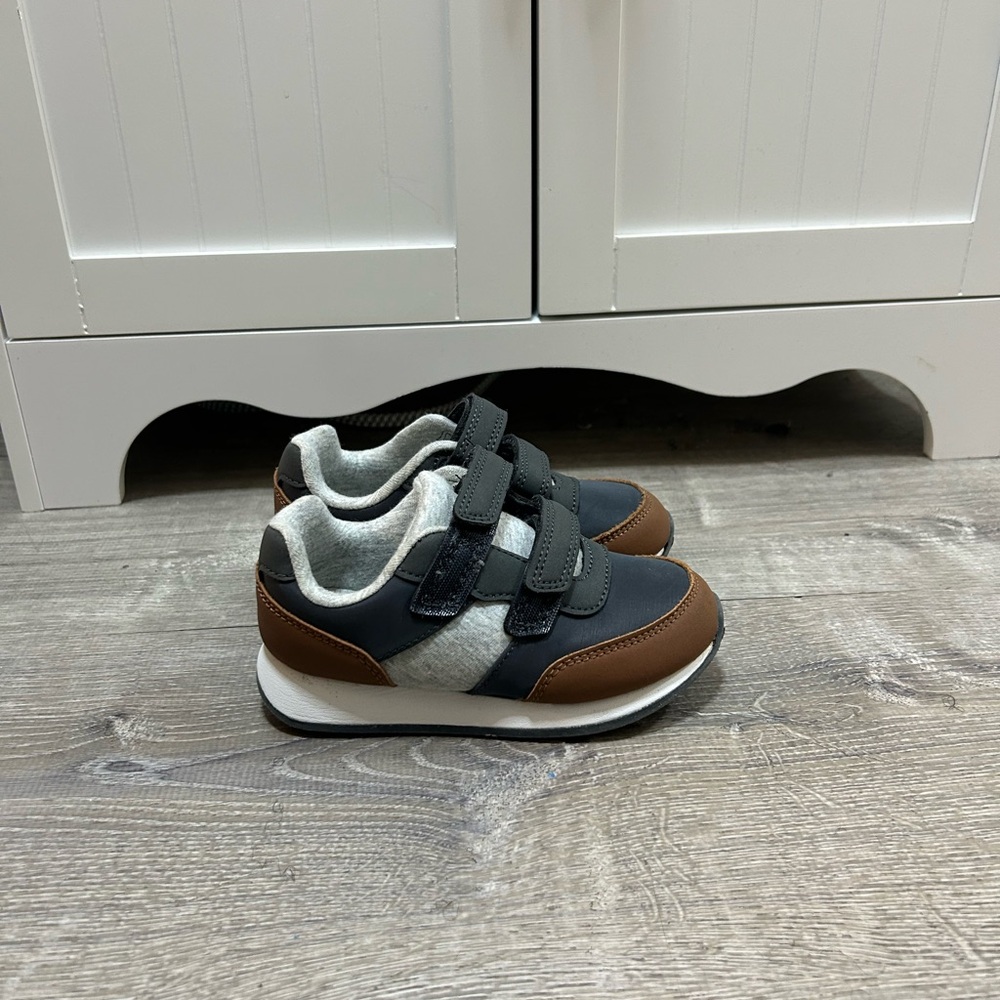 Cat & Jack Toddler Retro Sneakers